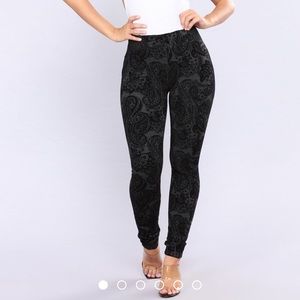 Fashion Nova Rosette Flocked Leggings - Charcoal